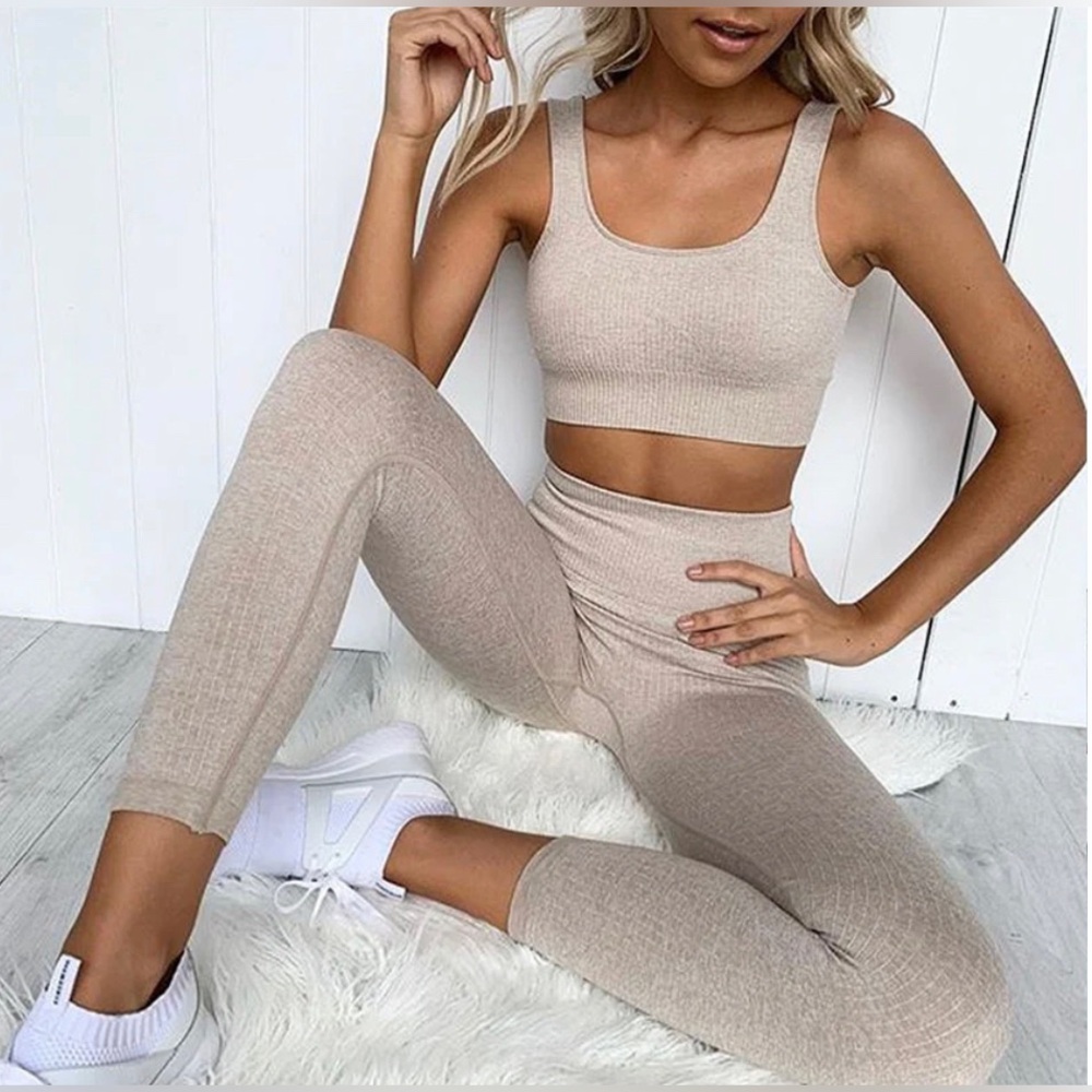 Berlin & Daughter Activewear Set!
